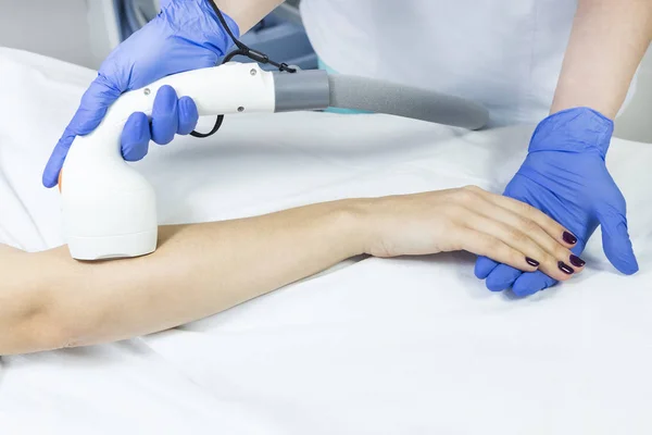 Process Laser Depilation Female Limbs Beauty Salon — Stock Photo, Image