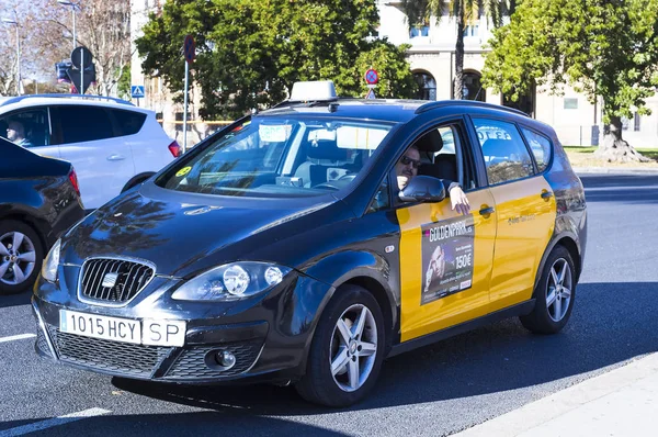 Barcelone Espagne Janvier 2018 Taxi Auto Dans Les Rues Centrales — Photo