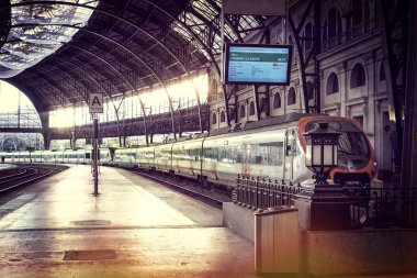 BARCELONA, SPAIN - 13 HAZİRAN 2018: Sabah Fransız istasyonu Barcelona mimarisi. 