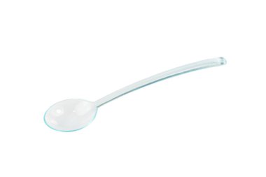 Aperatifler ve canaps beyaz bir arka plan üzerinde minyatür plastik mutfak eşyaları