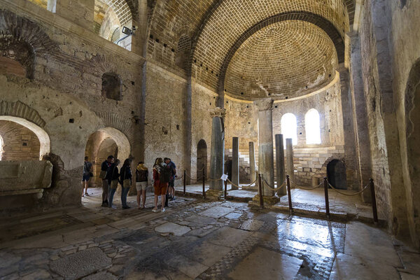 ДЕМРЕ, ТУРКЕЙ - 3 мая 2017 года: место захоронения петербургских Николаевских элементов древней архитектуры
.