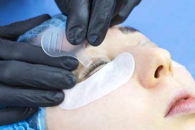 Kadın kirpik uzatma, kirpik Laminasyon için yordam.