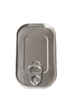 Beyaz bir arka plan üzerinde deniz ürünleri ile teneke kutu