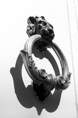 Ahşap duvar kapı tokmağı yakın çekim