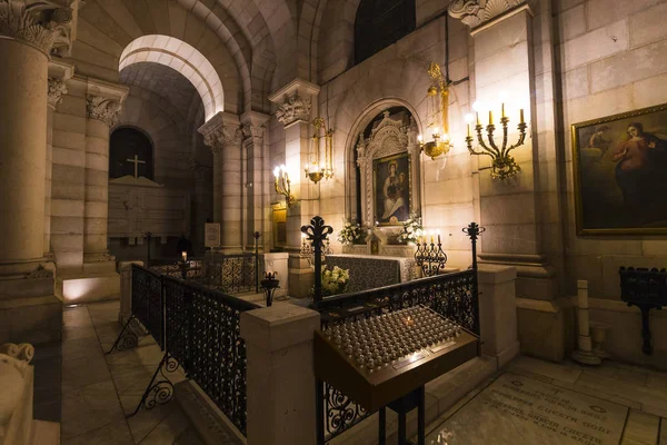 Madrid Espanha Março 2018 Interior Cripta Catedral Almudena Estilo Gótico — Fotografia de Stock