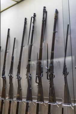 Madrid, İspanya - 28 Mart, 2018: Denizcilik Müzesi Madrid tarihinin İspanyol Donanması gemi modelleri tarihi eser 