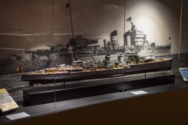 Madrid, İspanya - 28 Mart, 2018: Denizcilik Müzesi Madrid tarihinin İspanyol Donanması gemi modelleri tarihi eser 