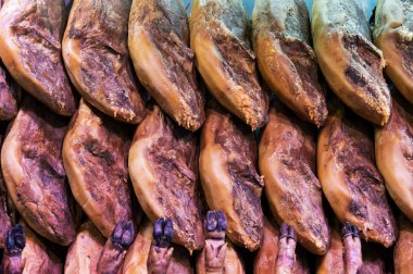 Domuz jambon arka plan et ürünleri satışı için piyasada.