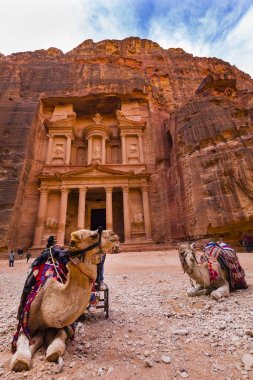 Jordan, antik Petra - Petra antik kent turistler ve yerliler ile 10 Ocak 2017:Tourist kompleksi