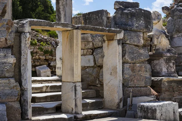 Ruinerna Gamla Antika Staden Efesos Den Bibliotek Byggnad Celsus Amfiteatern — Stockfoto