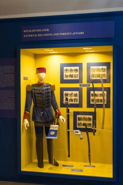 Budapeşte, Macaristan - 22 Ağustos 2017: tarihsel sergiler ve savaş konulu kompozisyonlar Macar ordusunun askeri Tarih Müzesi. 