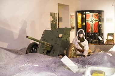 Budapeşte, Macaristan - 22 Ağustos 2017: tarihsel sergiler ve savaş konulu kompozisyonlar Macar ordusunun askeri Tarih Müzesi. 