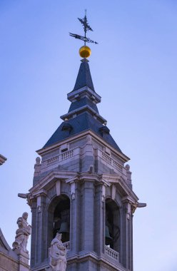 Madrid İspanya'nın başkenti şehir mimarisini unsurları.