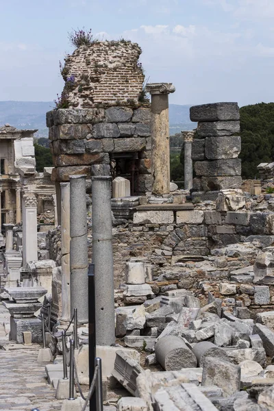 Ruínas Antiga Cidade Antiga Éfeso Edifício Biblioteca Celso Templos Colunas — Fotografia de Stock