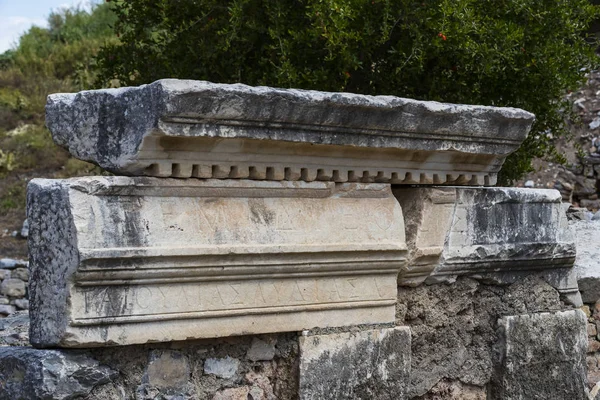 Die Ruinen Der Antiken Stadt Von Ephesus Das Bibliotheksgebäude Von — Stockfoto