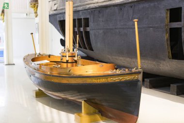 MUNICH, GERMANY - 26 Kasım 2018: Alman Bilim ve Teknoloji Başarı Müzesi, enerji buhar makineleri, rüzgar değirmenleri ve elektrik jeneratörlerinin üretimine yönelik eski mekanizmaların maruziyetini temsil etmektedir.. 