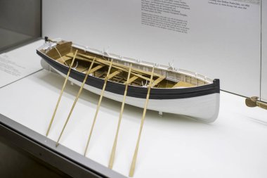 MUNICH, GERMANY - 26 Kasım 2018: Alman Bilim ve Teknoloji Başarı Müzesi, enerji buhar makineleri, rüzgar değirmenleri ve elektrik jeneratörlerinin üretimine yönelik eski mekanizmaların maruziyetini temsil etmektedir.. 