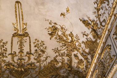 Münih, Almanya - 27 Kasım 2018: altın alçı dekorasyon iç Müzesi ikamet (Münih Residenz), Bavyera krallar. 