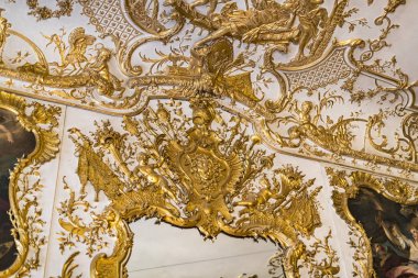 Münih, Almanya - 27 Kasım 2018: altın alçı dekorasyon iç Müzesi ikamet (Münih Residenz), Bavyera krallar. 