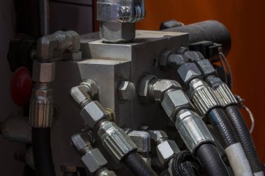 krom kaplama hidrolik mekanizma yakın çekim demir vurdu 