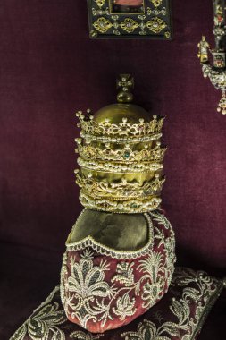 Münih, Almanya - 27 Kasım 2018: Kutsal emanetler Müzesi oturma (Münih Residenz), Bavyera krallar topluluğu.