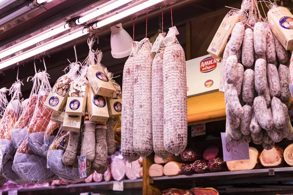 Juni 2018 Milano Italien Kött Och Ostdelikatesser Från Traditionella Italienska — Stockfoto