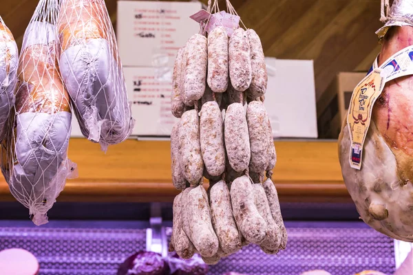 Junho 2018 Milão Itália Loja Iguarias Carne Queijo Produtos Tradicionais — Fotografia de Stock