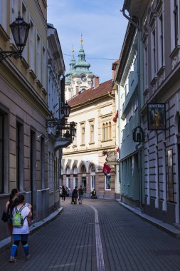 Budapeşte, Eger - 22 Ağustos 2017: Şehrin tarihi kısmının mimari öğeleri.