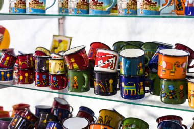 Budapeşte, Macaristan - 17 Temmuz 2017: Budapeşte 'nin büyük merkezi pazarı, turistlerin bir biber dolusu biber almak için uğradıkları bir yer.. 