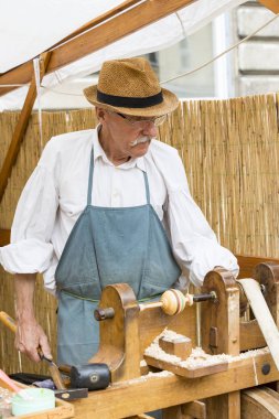 Budapeşte, Macaristan - 19 Ağustos 2017: Geleneksel halk Saint Istvn ve halk ustaları ile Macaristan ekmek ilk adil. Budapeşte. Macaristan 