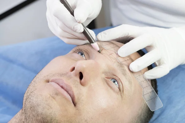 Male Microblading Procedure Improve Condition Mans Eyebrows Beauty Salon 로열티 프리 스톡 이미지