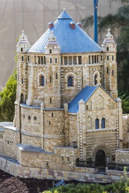 Latrun, İsrail - 23 Kasım 2017: minyatür mimari simge yapılar İsrail Açık Hava Müzesi. 