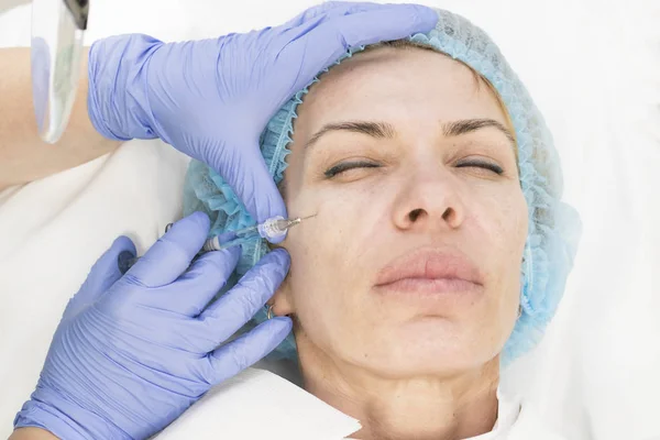 Procedure Therapeutic Injections Rejuvenate Skin Smooth Wrinkles — Stockfoto