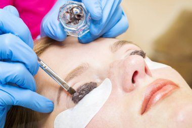 Kadın kirpik uzatma, kirpik Laminasyon için yordam.