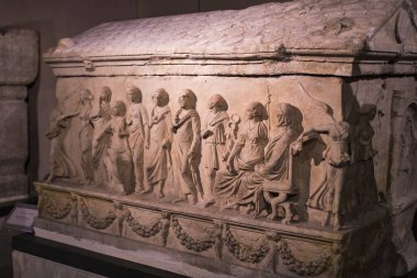 Istanbul, Türkiye - 4 Nisan, 2017: Arkeoloji Müzesi İstanbul, antik sergileyen bugünkü Türkiye Cumhuriyeti topraklarında yaşayan eski imparatorlukların