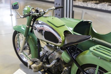 Münih, Almanya - 26 Kasım 2018: topluluğu tarihsel olarak bilinen ve Münih ulaşım Müzesi (Deutsches Museum Verkehrszentrum Araçlar)