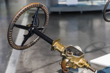 Münih, Almanya - 26 Kasım 2018: topluluğu tarihsel olarak bilinen ve Münih ulaşım Müzesi (Deutsches Museum Verkehrszentrum Araçlar). 