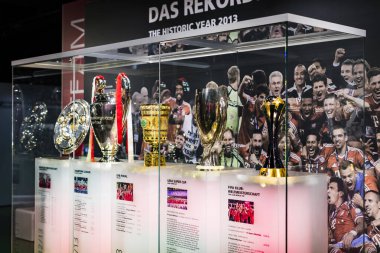 Münih, Almanya - 25 Kasım 2018: Başarıları Müzesi futbol kulübü Munich Bavyera Allianz Arena topraklarında bulunan.