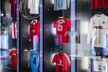 Münih, Almanya - 25 Kasım 2018: Başarıları Müzesi futbol kulübü Munich Bavyera Allianz Arena topraklarında bulunan.
