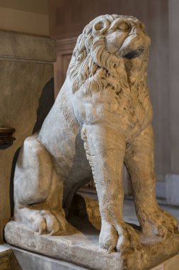 Istanbul, Türkiye - 4 Nisan, 2017: Arkeoloji Müzesi İstanbul, antik sergileyen bugünkü Türkiye Cumhuriyeti topraklarında yaşayan eski imparatorlukların