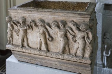 Istanbul, Türkiye - 4 Nisan, 2017: Arkeoloji Müzesi İstanbul, antik sergileyen bugünkü Türkiye Cumhuriyeti topraklarında yaşayan eski imparatorlukların