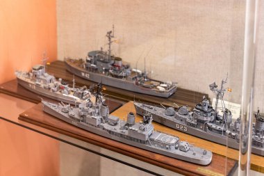 Madrid, İspanya - 28 Mart 2018:İspanya Donanması'nın Madrid tarihindeki Denizcilik Müzesi tarihi eser modellerini .