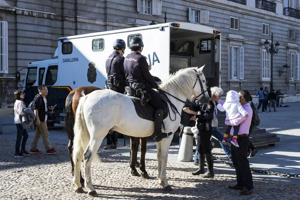 Madrid Španělsko Březen 2018 Policie Ulicích Města Sledování Objednávky — Stock fotografie