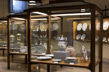 6 HAZİRAN 2018, MİLAN, İTALYA: Milano soylularının lüks eşyalarının sergisi Sforza Kale Müzesi 'nde sergilenmektedir.. 