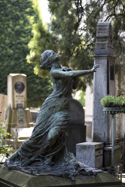 Milan Italië Juni 2018 Beelden Van Rouw Bij Graven Van — Stockfoto