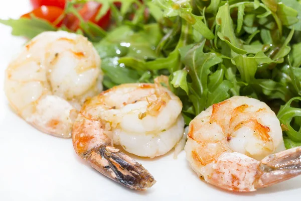 Shrimp Arugula Salad Close Shot Restaurant — Stock Photo, Image