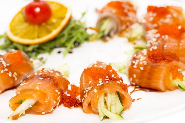 Salmon Rolls Vegetables Arugula Close Shot Restaurant — Stock Photo, Image