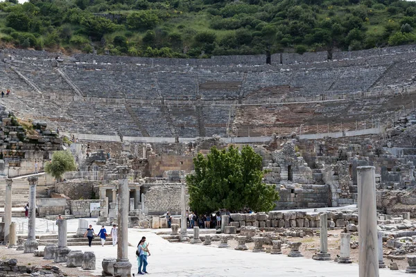 Antik Kalıntıları Şehir Efes Celsus Kütüphanesi Binası Amfitiyatro Tapınaklar Sütunları — Stok fotoğraf