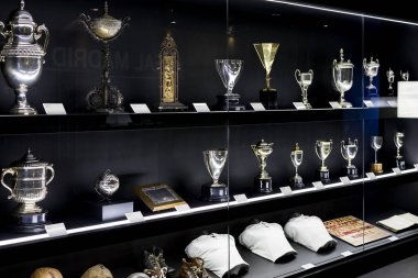 MADRID, SPAIN - 25 Mart 2018: The Museum of the Real Madrid Football Club Cup ve ödülleri