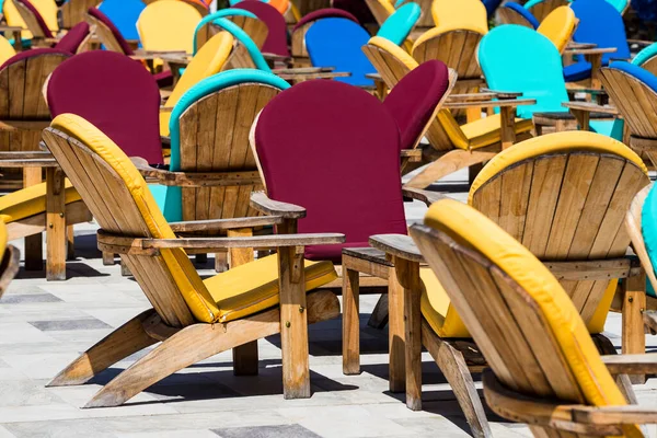 Řady Stolů Židlí Ulici Restauraci — Stock fotografie